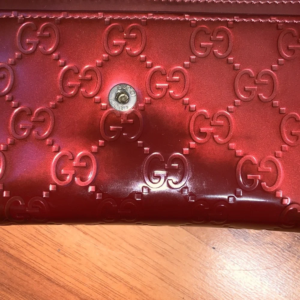 Authentic Gucci Patent Guccisima Heart Continental Flap Wallet (Bordeaux) - Picture 8 of 12
